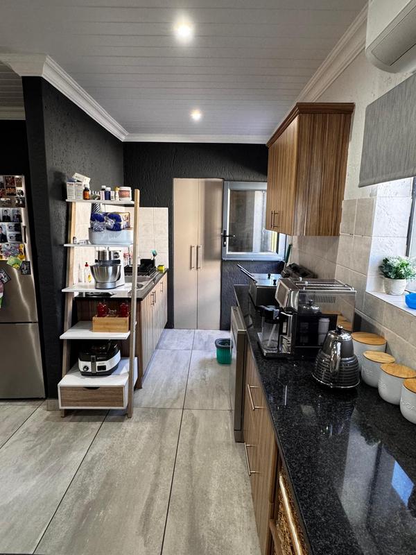 4 Bedroom Property for Sale in Monte Christo Western Cape